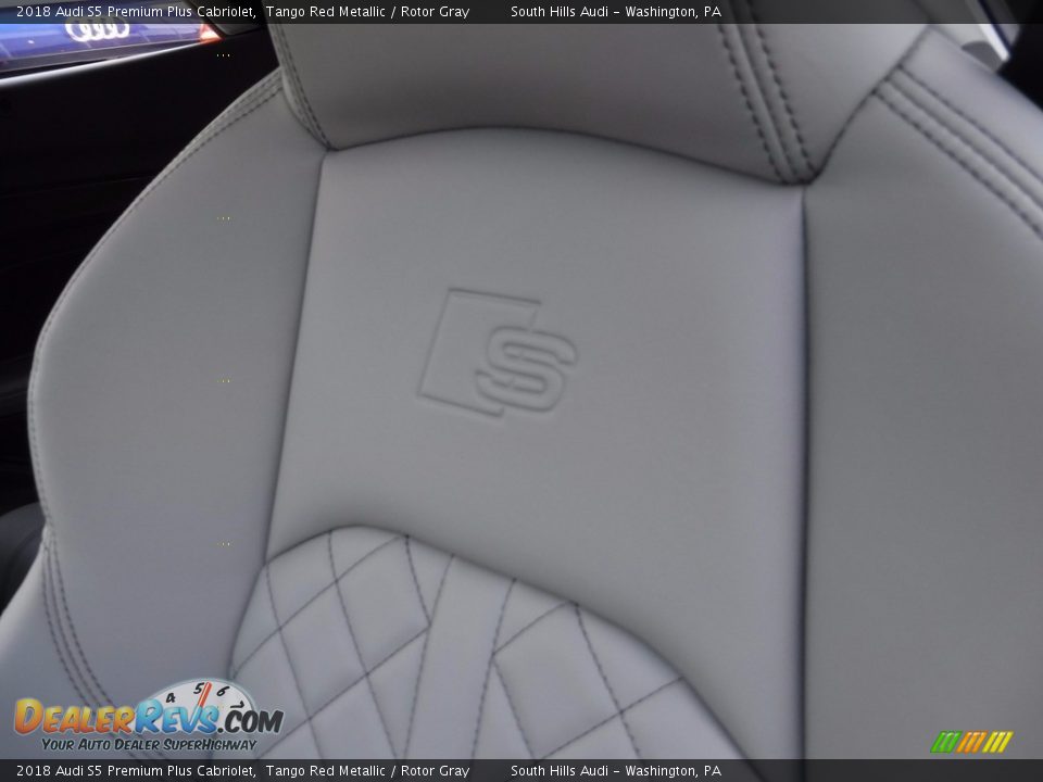 Front Seat of 2018 Audi S5 Premium Plus Cabriolet Photo #25