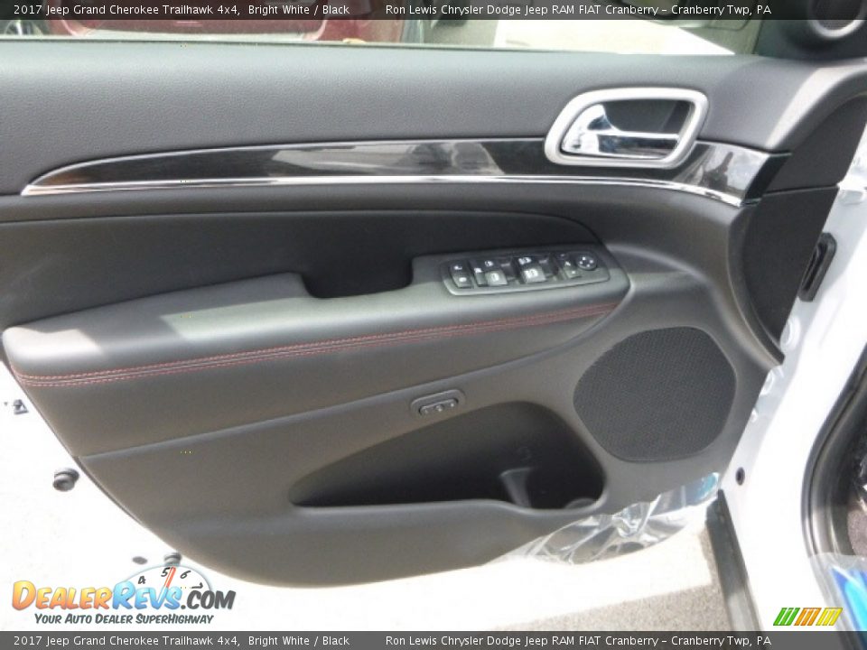 2017 Jeep Grand Cherokee Trailhawk 4x4 Bright White / Black Photo #13