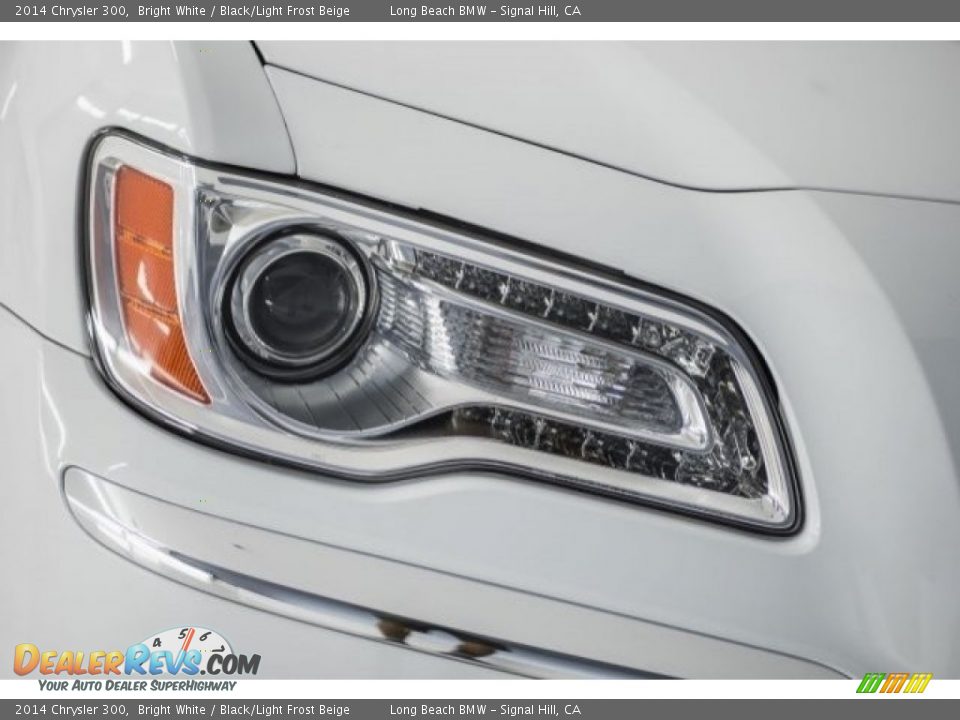 2014 Chrysler 300 Bright White / Black/Light Frost Beige Photo #25