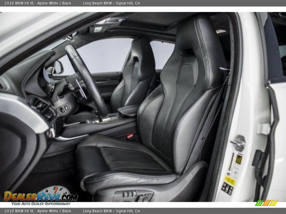 Front Seat of 2016 BMW X6 M  Photo #29