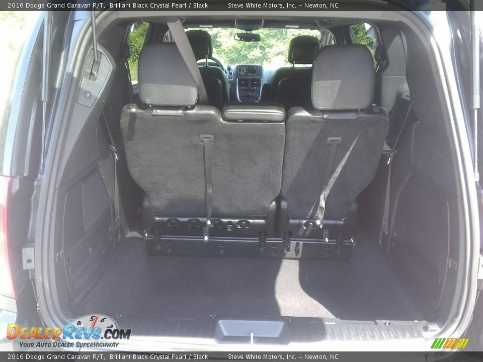 2016 Dodge Grand Caravan R/T Brilliant Black Crystal Pearl / Black Photo #9