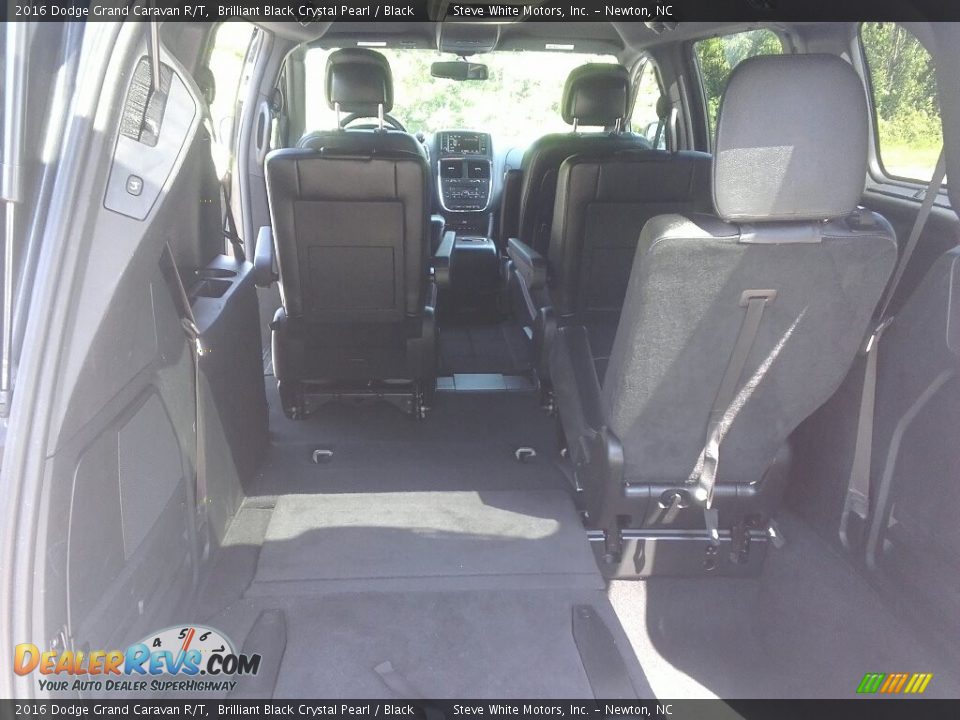 2016 Dodge Grand Caravan R/T Brilliant Black Crystal Pearl / Black Photo #10