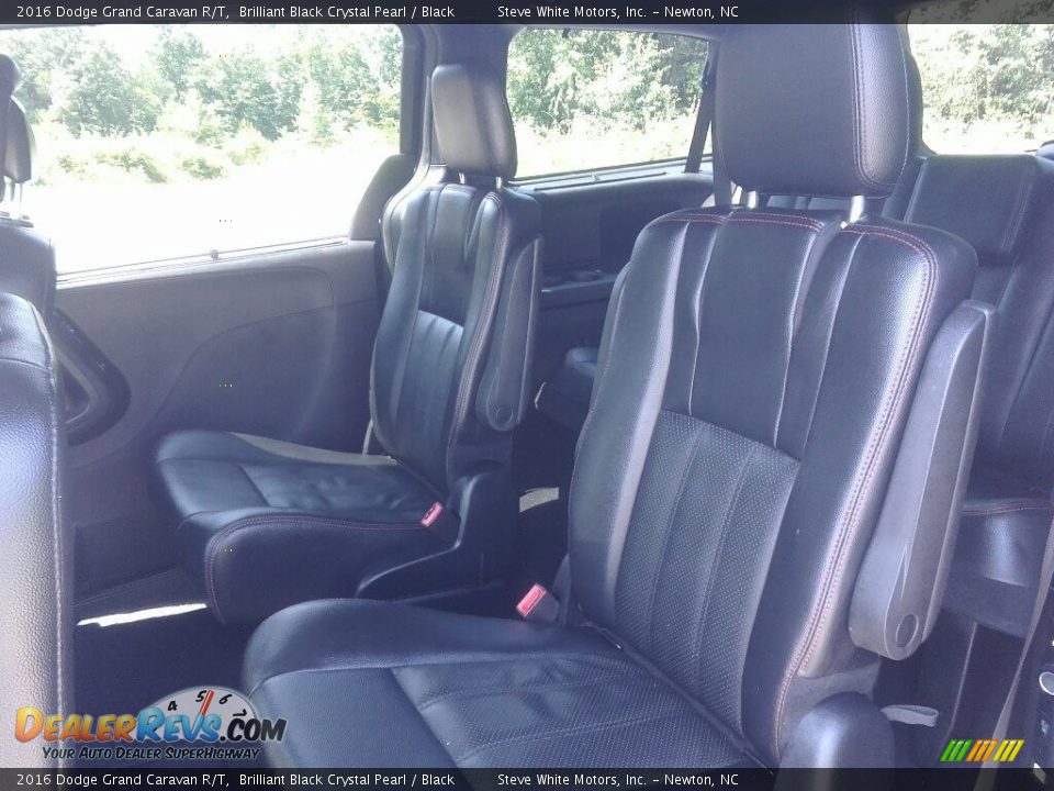 2016 Dodge Grand Caravan R/T Brilliant Black Crystal Pearl / Black Photo #32