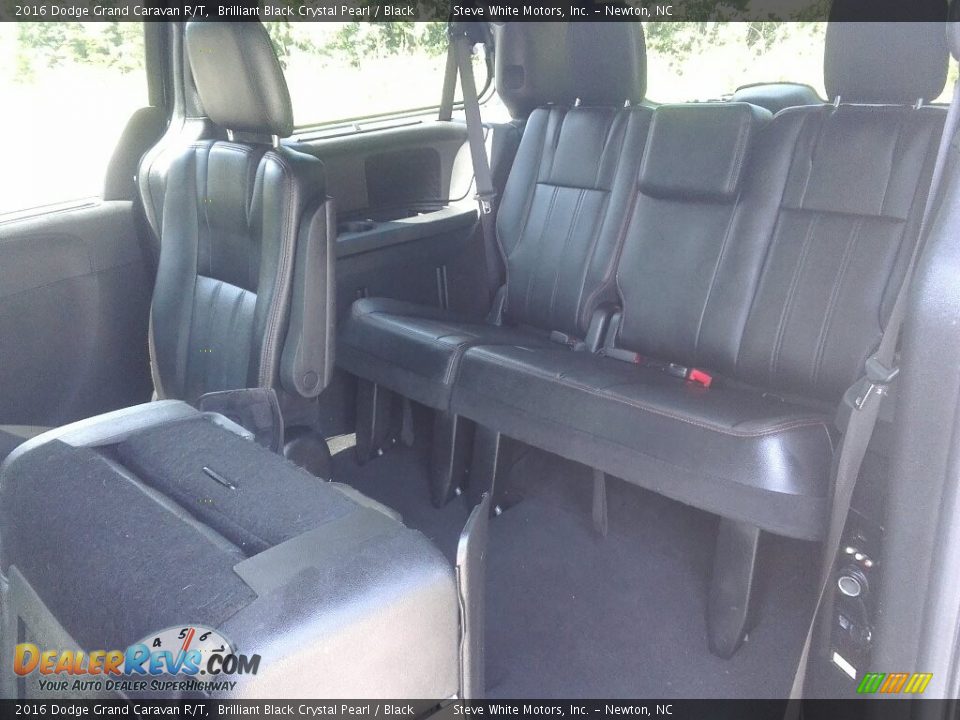 2016 Dodge Grand Caravan R/T Brilliant Black Crystal Pearl / Black Photo #33