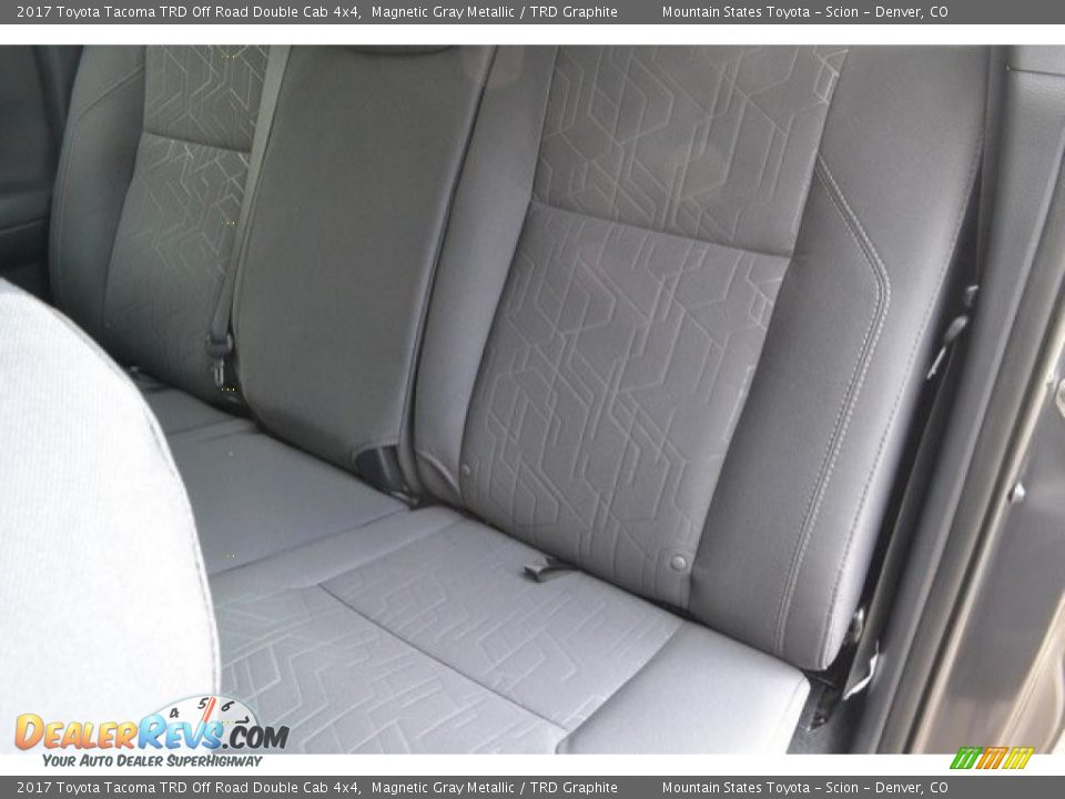 2017 Toyota Tacoma TRD Off Road Double Cab 4x4 Magnetic Gray Metallic / TRD Graphite Photo #7