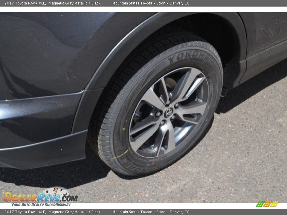 2017 Toyota RAV4 XLE Magnetic Gray Metallic / Black Photo #9