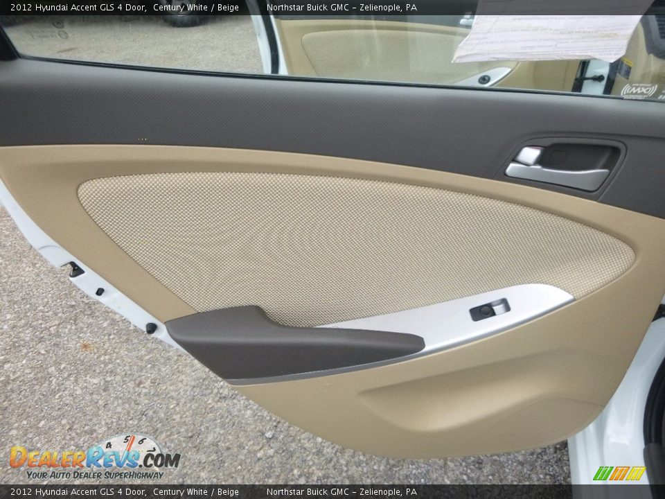 2012 Hyundai Accent GLS 4 Door Century White / Beige Photo #17