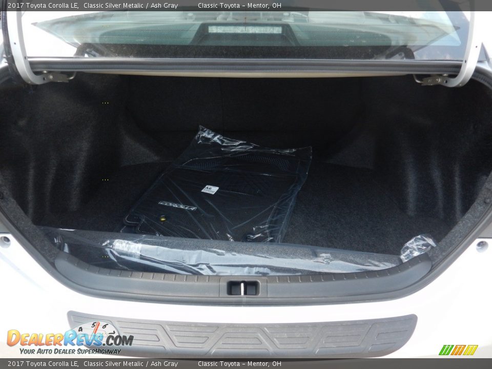 2017 Toyota Corolla LE Classic Silver Metalic / Ash Gray Photo #6