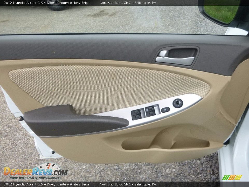2012 Hyundai Accent GLS 4 Door Century White / Beige Photo #18