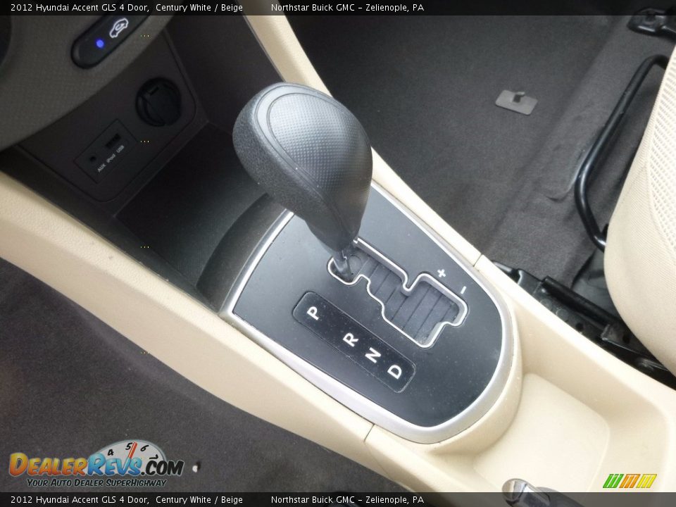 2012 Hyundai Accent GLS 4 Door Century White / Beige Photo #22