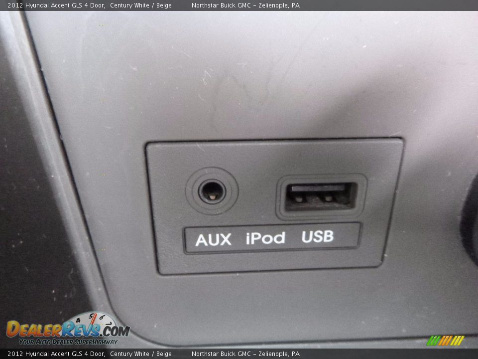 2012 Hyundai Accent GLS 4 Door Century White / Beige Photo #24