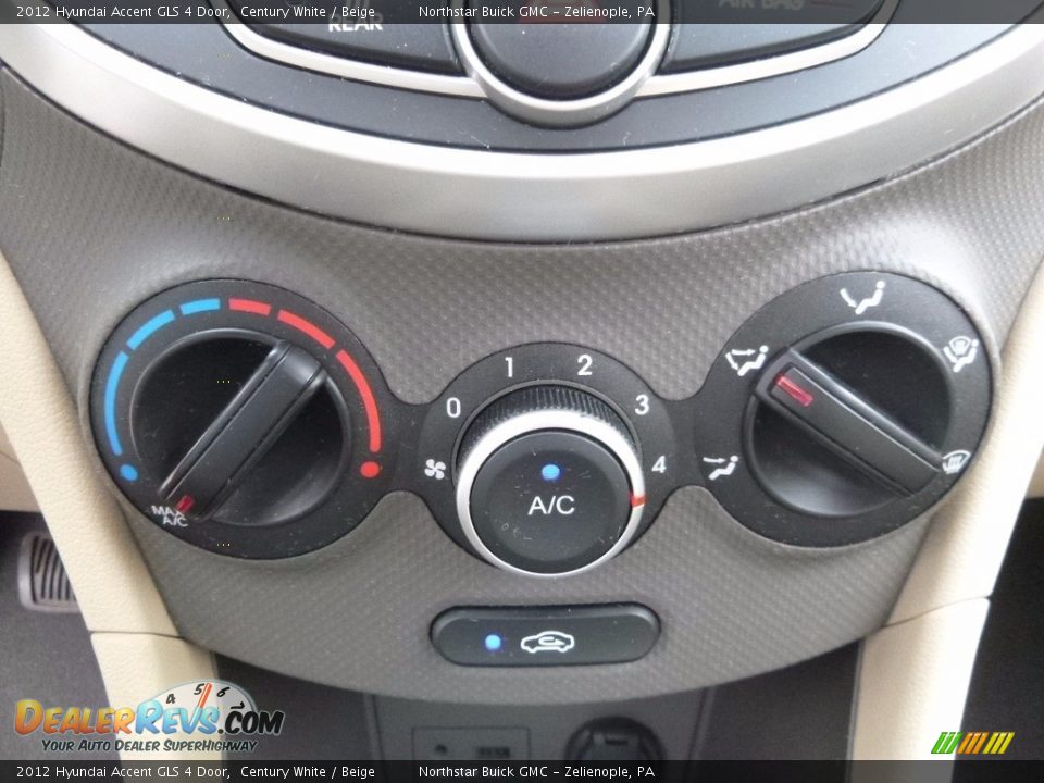 2012 Hyundai Accent GLS 4 Door Century White / Beige Photo #25