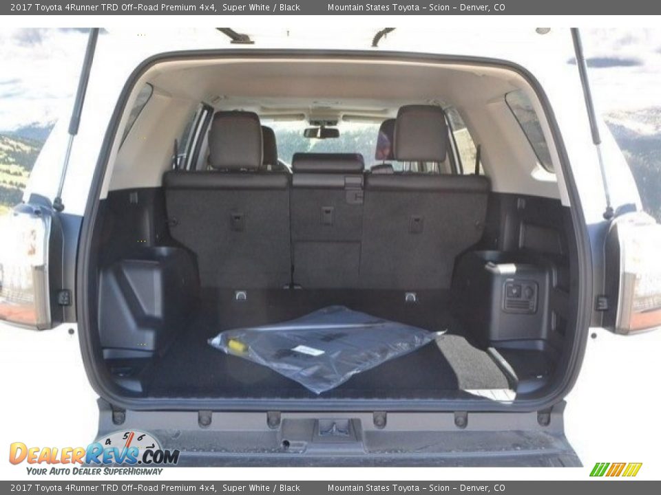 2017 Toyota 4Runner TRD Off-Road Premium 4x4 Super White / Black Photo #8