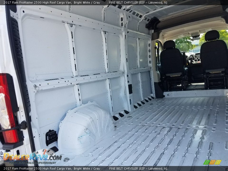 2017 Ram ProMaster 2500 High Roof Cargo Van Bright White / Gray Photo #14