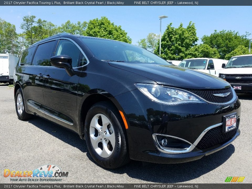 2017 Chrysler Pacifica Touring L Plus Brilliant Black Crystal Pearl / Black/Alloy Photo #1