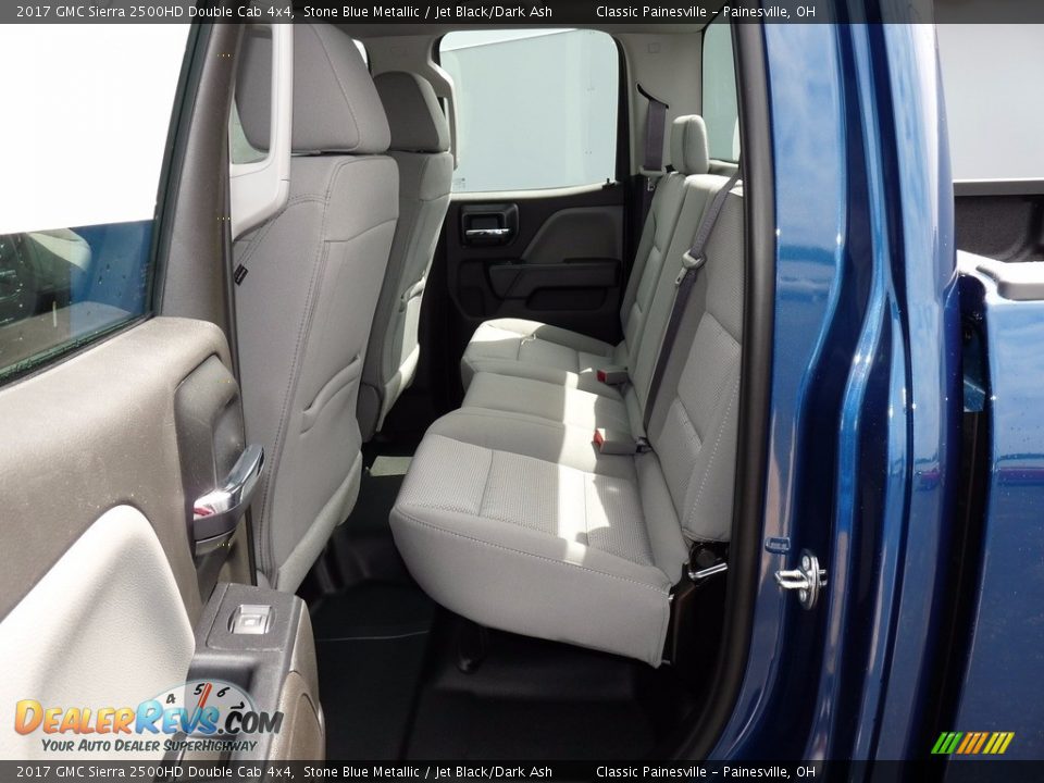 Rear Seat of 2017 GMC Sierra 2500HD Double Cab 4x4 Photo #7