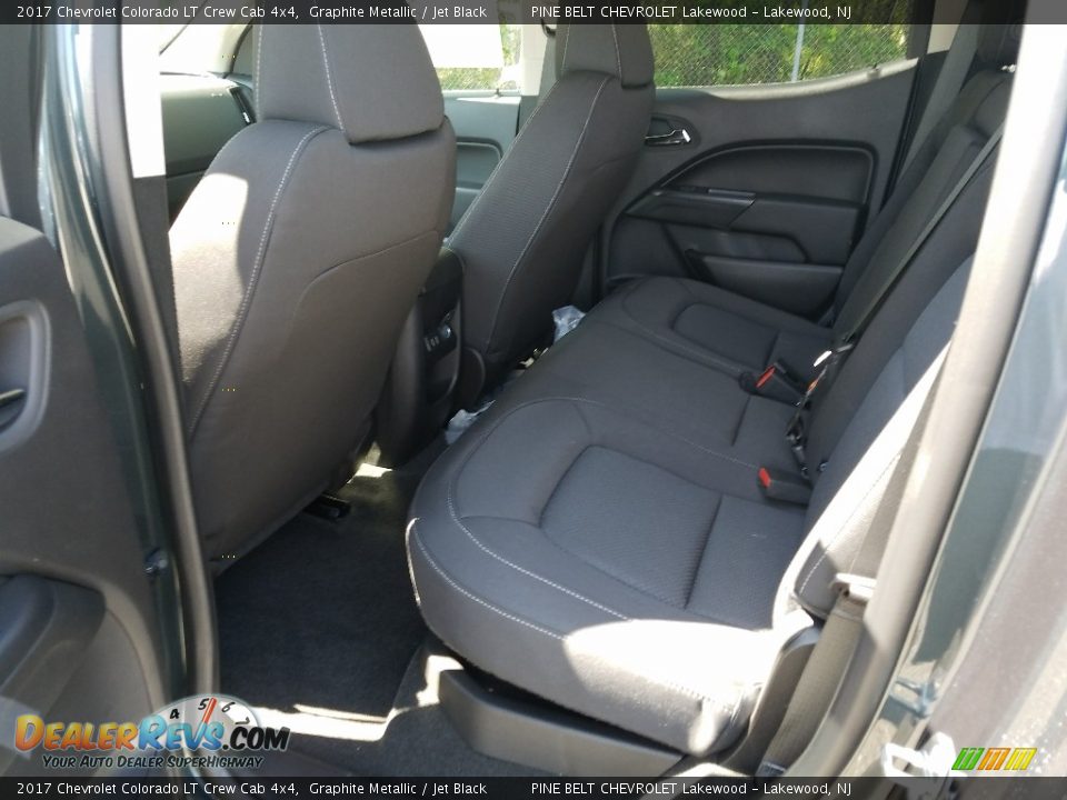 2017 Chevrolet Colorado LT Crew Cab 4x4 Graphite Metallic / Jet Black Photo #8