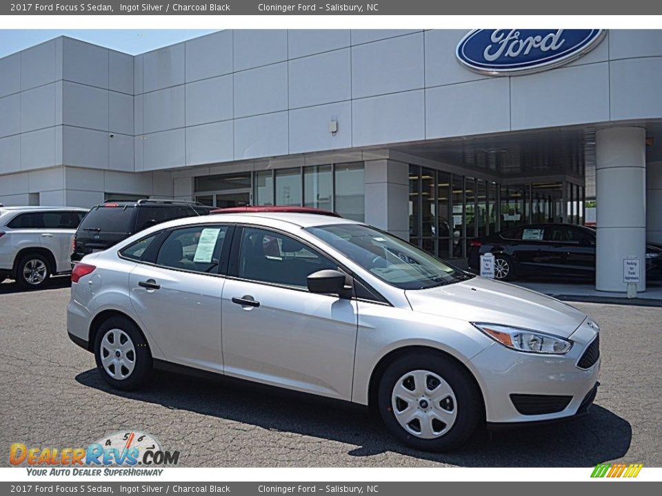 2017 Ford Focus S Sedan Ingot Silver / Charcoal Black Photo #1