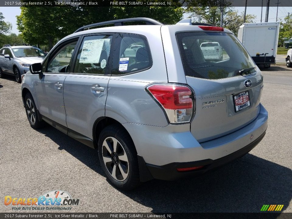 2017 Subaru Forester 2.5i Ice Silver Metallic / Black Photo #4