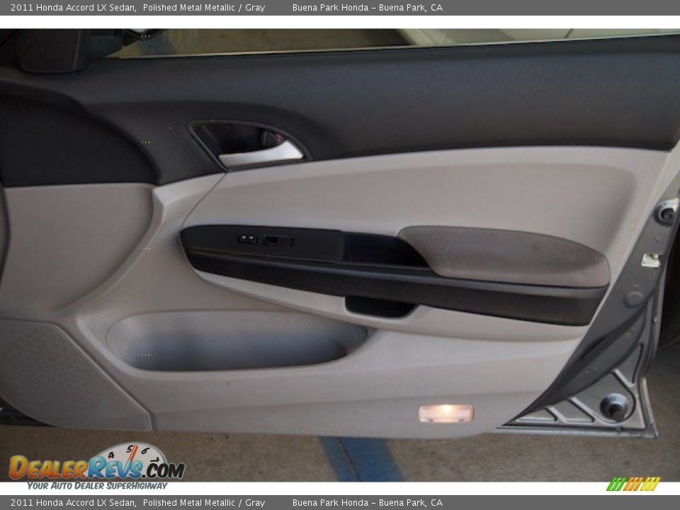 2011 Honda Accord LX Sedan Polished Metal Metallic / Gray Photo #22