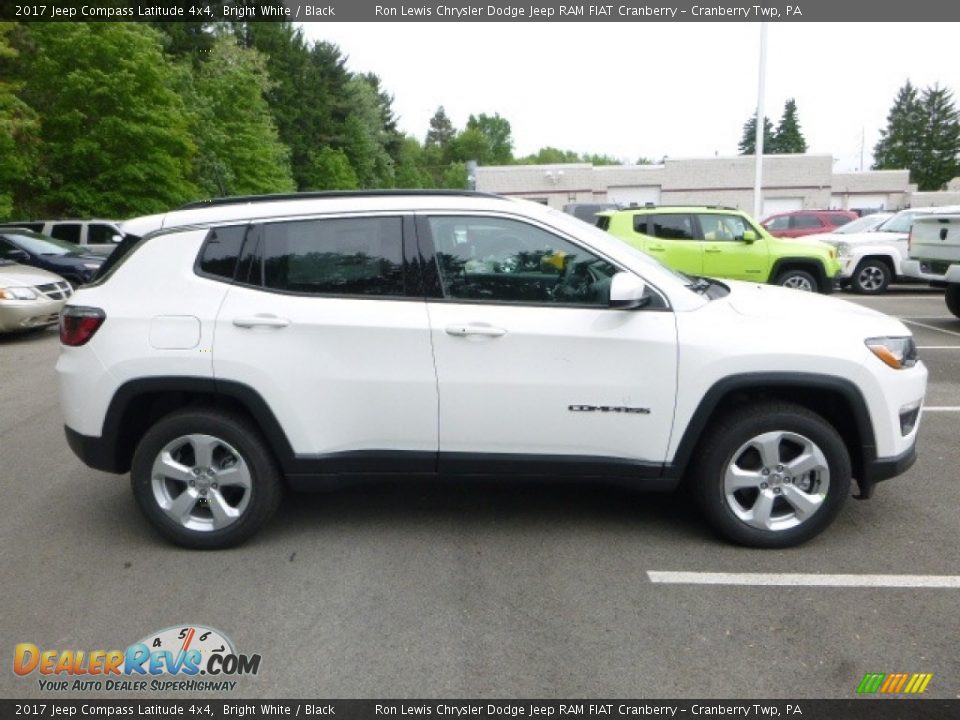 2017 Jeep Compass Latitude 4x4 Bright White / Black Photo #6