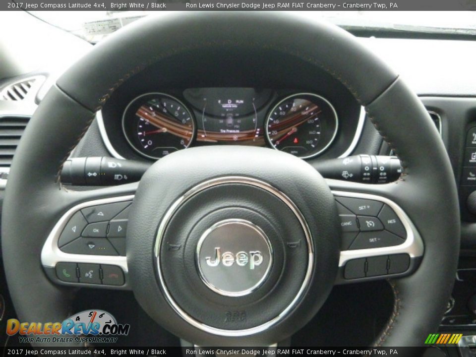 2017 Jeep Compass Latitude 4x4 Bright White / Black Photo #20
