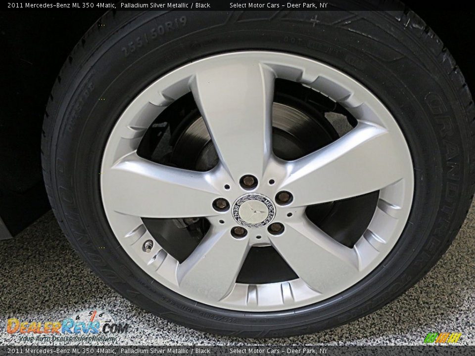 2011 Mercedes-Benz ML 350 4Matic Palladium Silver Metallic / Black Photo #10