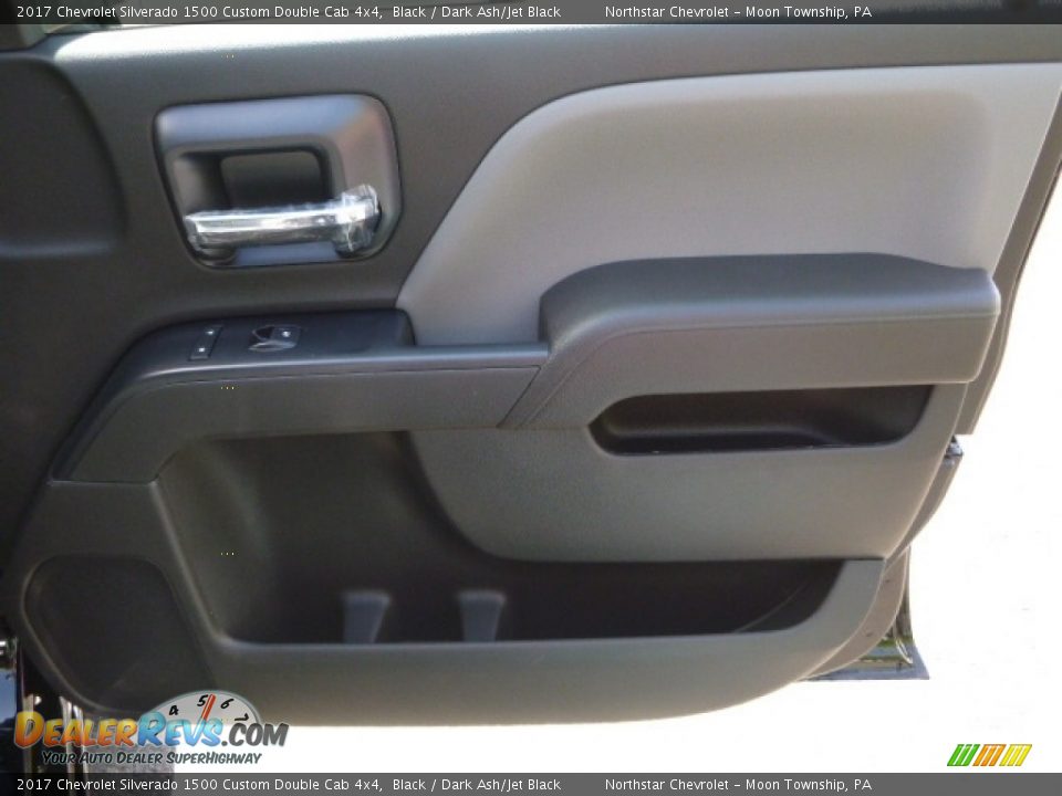 2017 Chevrolet Silverado 1500 Custom Double Cab 4x4 Black / Dark Ash/Jet Black Photo #11