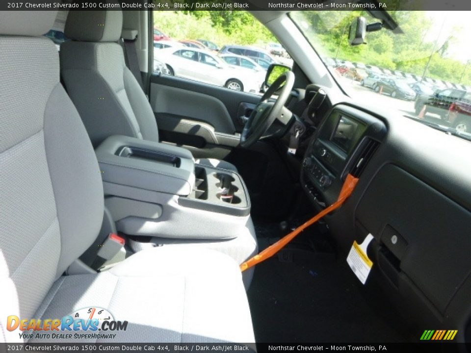 2017 Chevrolet Silverado 1500 Custom Double Cab 4x4 Black / Dark Ash/Jet Black Photo #12