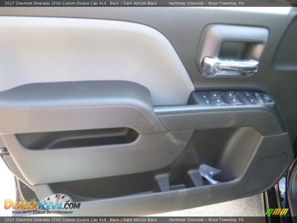 2017 Chevrolet Silverado 1500 Custom Double Cab 4x4 Black / Dark Ash/Jet Black Photo #17