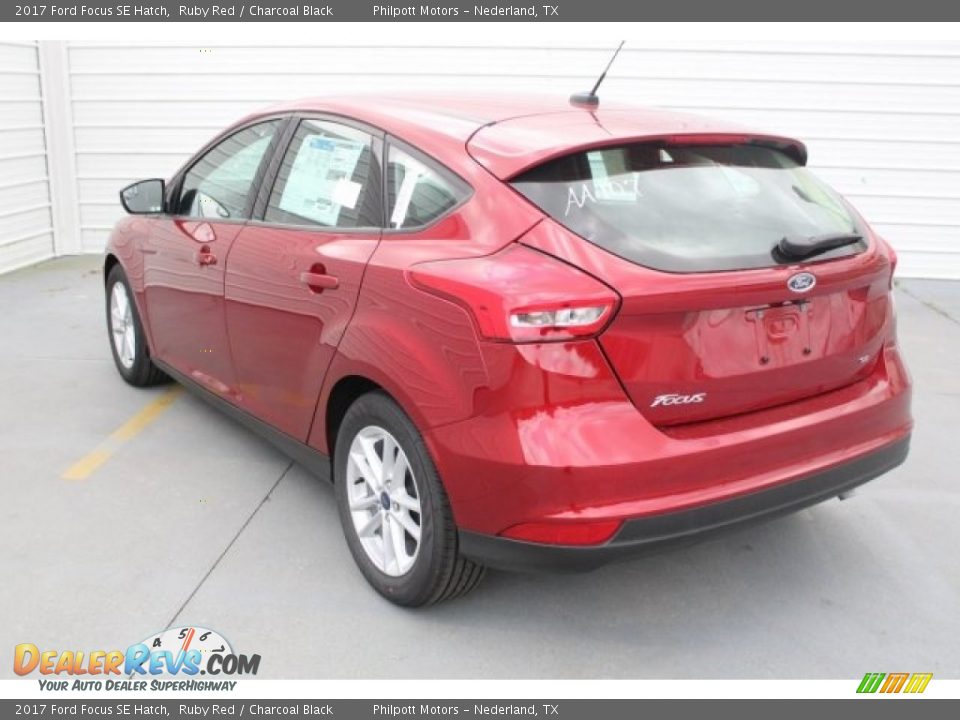 2017 Ford Focus SE Hatch Ruby Red / Charcoal Black Photo #5