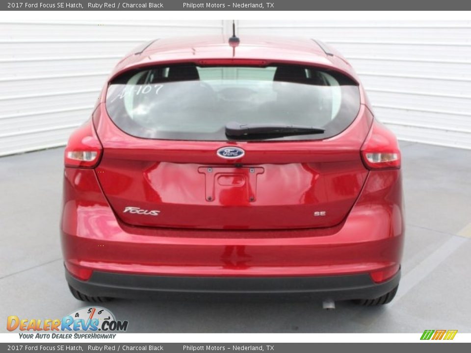 2017 Ford Focus SE Hatch Ruby Red / Charcoal Black Photo #6