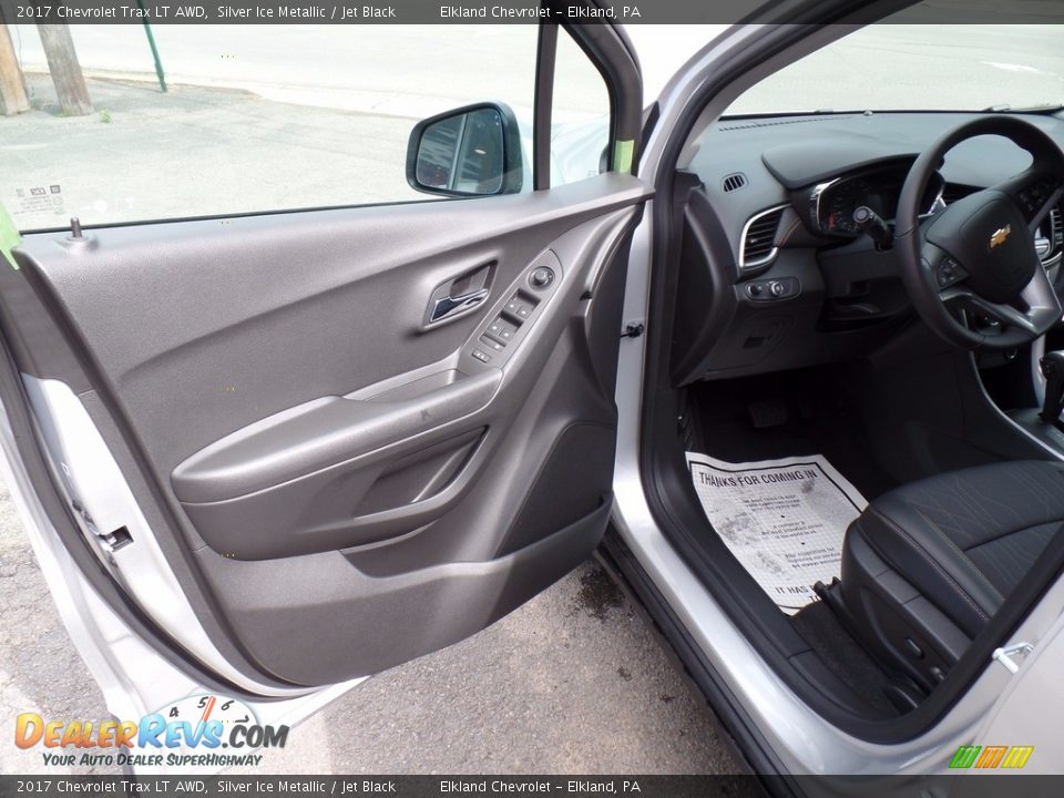 2017 Chevrolet Trax LT AWD Silver Ice Metallic / Jet Black Photo #12