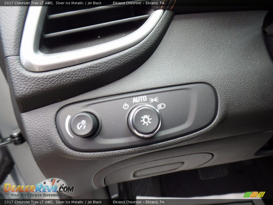 2017 Chevrolet Trax LT AWD Silver Ice Metallic / Jet Black Photo #21