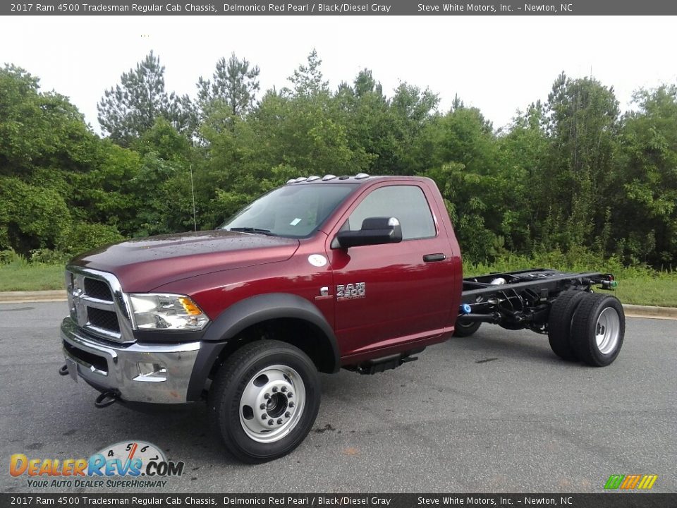 Front 3/4 View of 2017 Ram 4500 Tradesman Regular Cab Chassis Photo #2