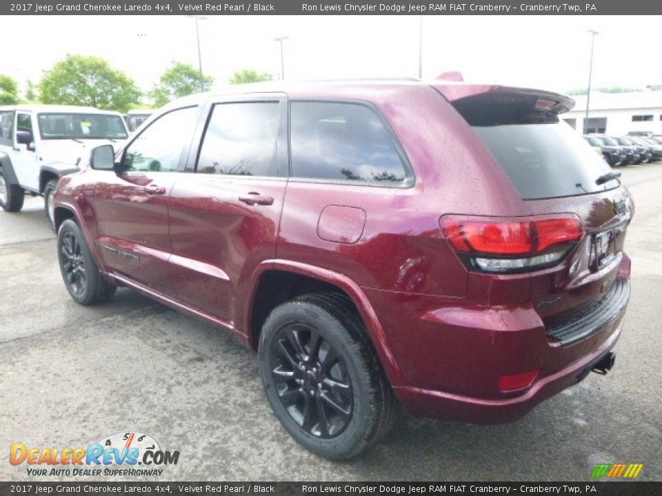 2017 Jeep Grand Cherokee Laredo 4x4 Velvet Red Pearl / Black Photo #3