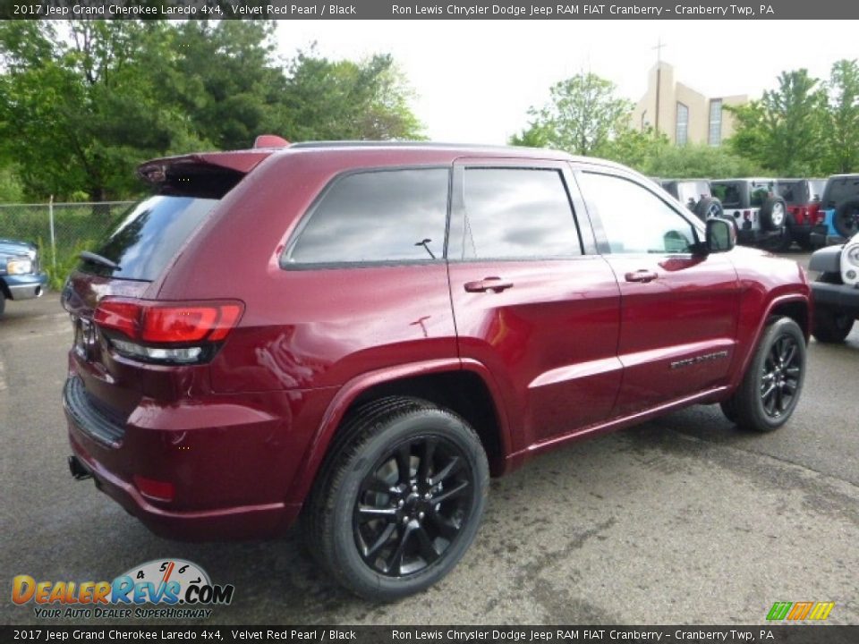 2017 Jeep Grand Cherokee Laredo 4x4 Velvet Red Pearl / Black Photo #5