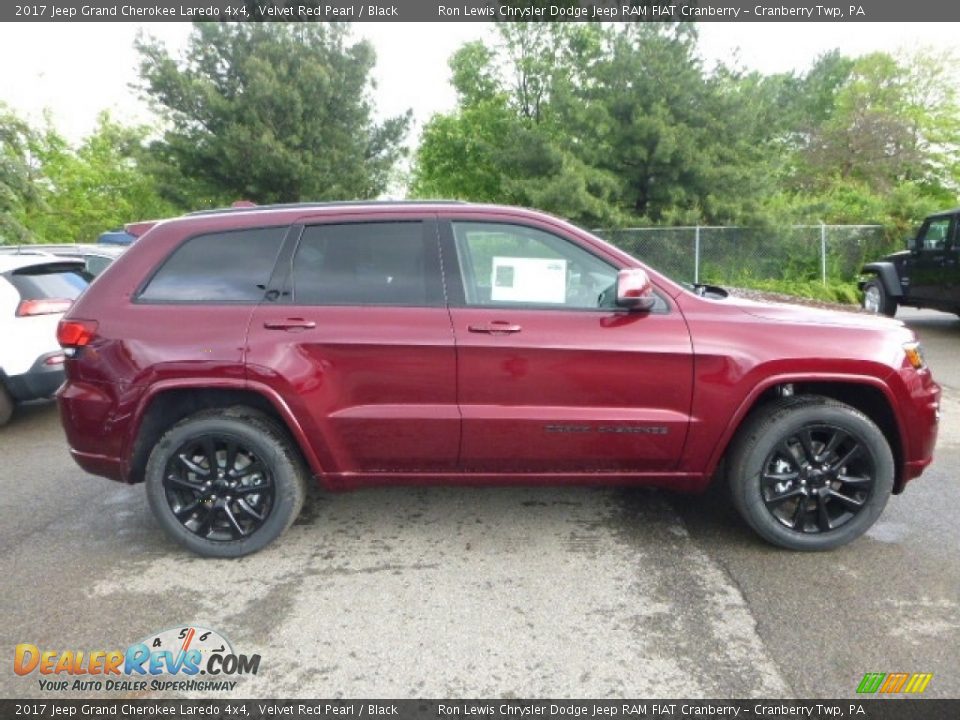 2017 Jeep Grand Cherokee Laredo 4x4 Velvet Red Pearl / Black Photo #6