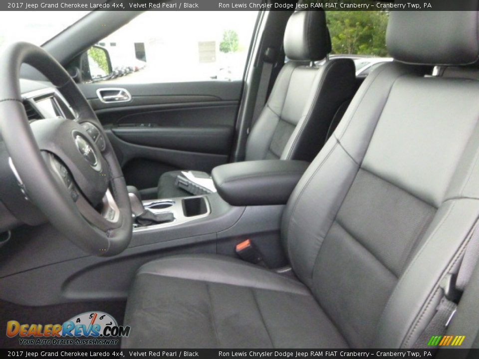 2017 Jeep Grand Cherokee Laredo 4x4 Velvet Red Pearl / Black Photo #13