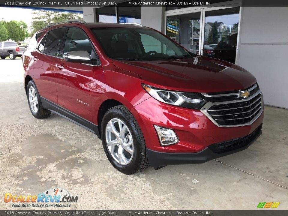 Front 3/4 View of 2018 Chevrolet Equinox Premier Photo #1