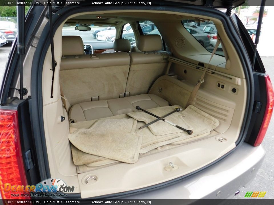 2007 Cadillac SRX V8 Gold Mist / Cashmere Photo #34