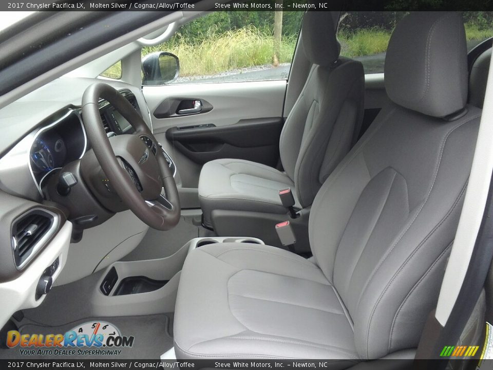 Front Seat of 2017 Chrysler Pacifica LX Photo #27