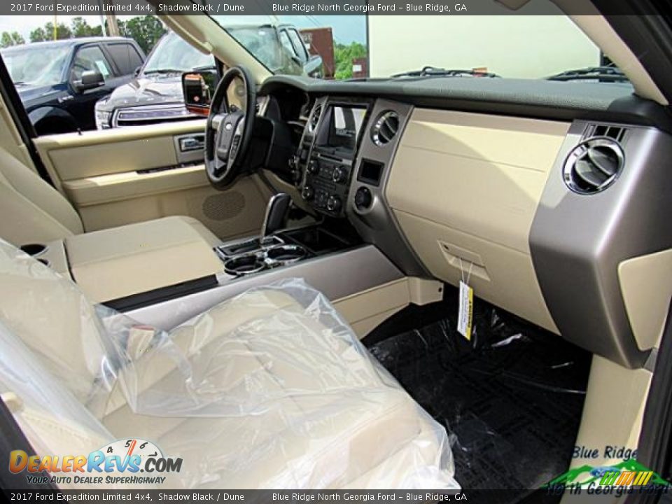 2017 Ford Expedition Limited 4x4 Shadow Black / Dune Photo #35