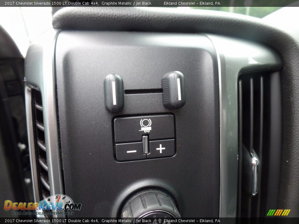 2017 Chevrolet Silverado 1500 LT Double Cab 4x4 Graphite Metallic / Jet Black Photo #19