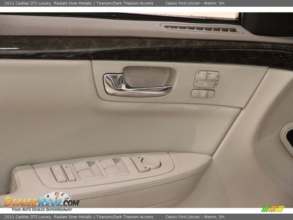 2011 Cadillac DTS Luxury Radiant Silver Metallic / Titanium/Dark Titanium Accents Photo #5