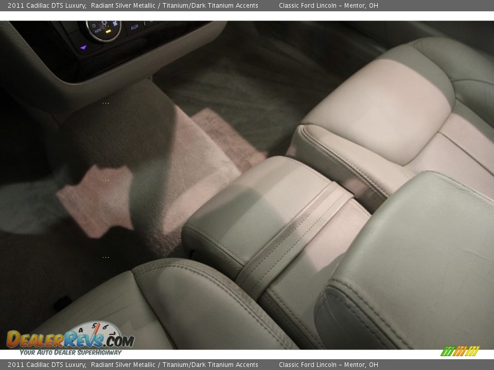 2011 Cadillac DTS Luxury Radiant Silver Metallic / Titanium/Dark Titanium Accents Photo #11