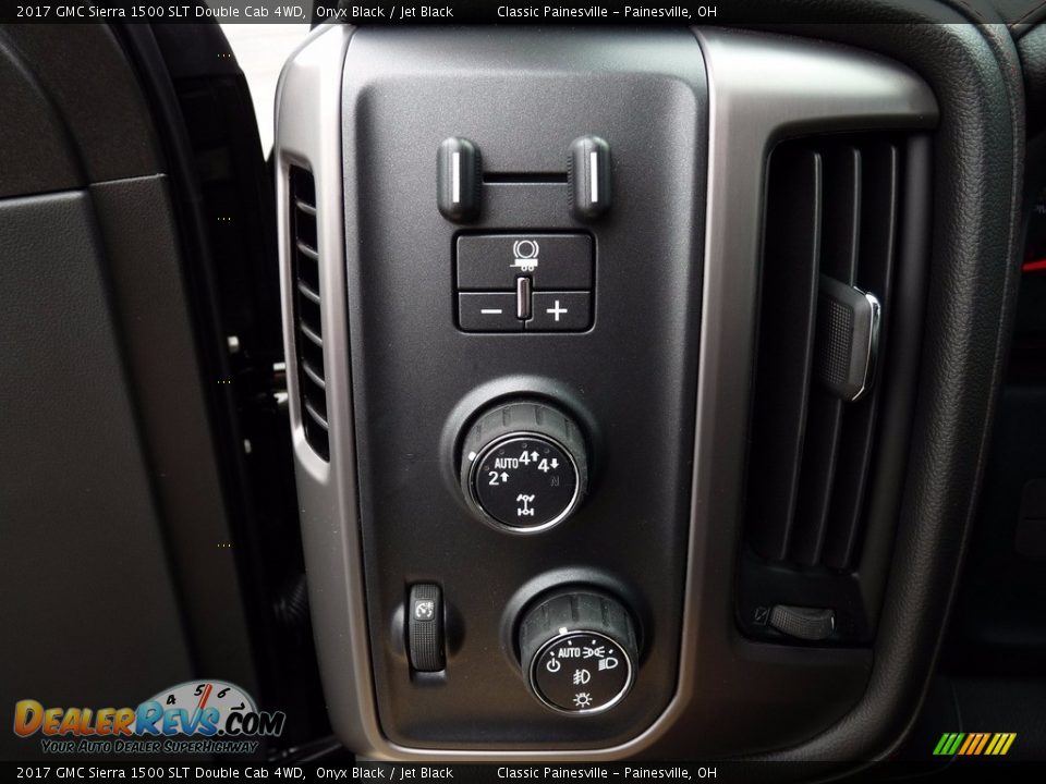 Controls of 2017 GMC Sierra 1500 SLT Double Cab 4WD Photo #8