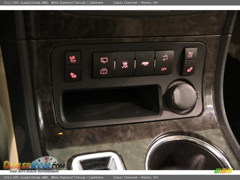 2011 GMC Acadia Denali AWD White Diamond Tintcoat / Cashmere Photo #15