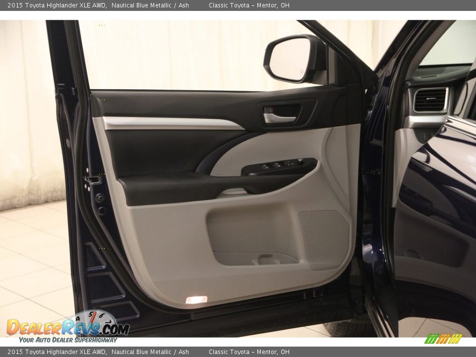2015 Toyota Highlander XLE AWD Nautical Blue Metallic / Ash Photo #4