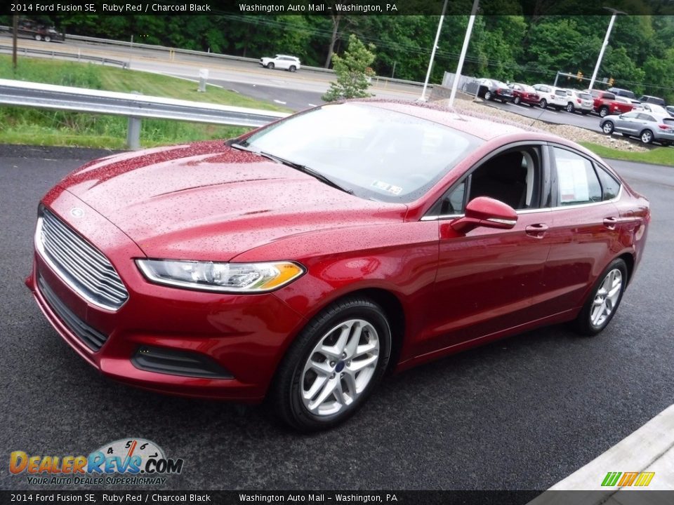 2014 Ford Fusion SE Ruby Red / Charcoal Black Photo #5